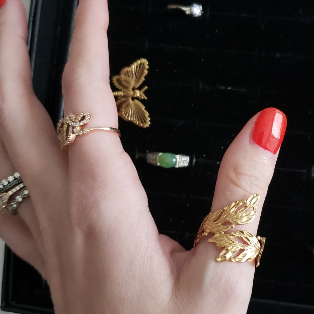 Size 8 solid 18k yellow gold leaf wrap ring